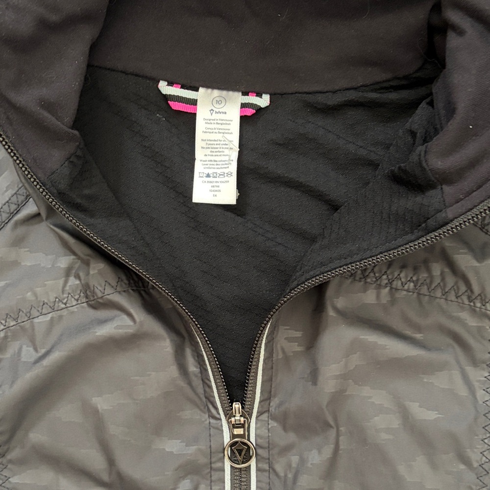 Ivivva Jacket by Lululemon Speed Ahead Jacket Black Zip Up Hooded Windbreaker - Picture 2 of 7